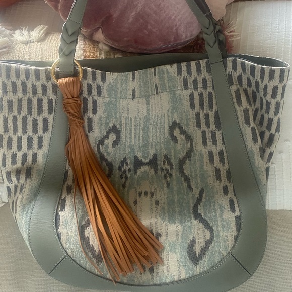 Ulla Johnson Alber’s tote - Picture 6 of 11